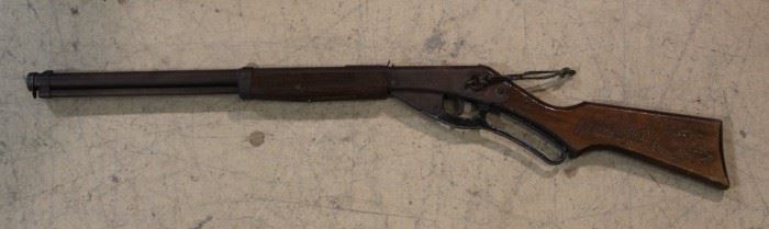 302 - Vintage Daisy Red Ryder BB gun
