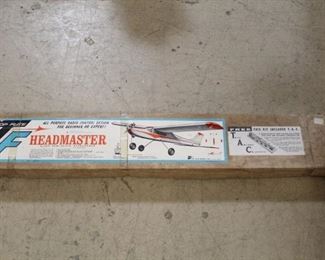 381 - Top Flite Headmaster model airplane kit in box
