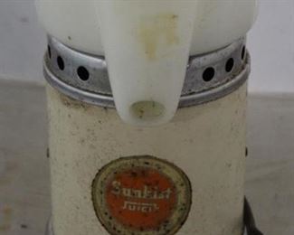 453 - Vintage Sunkist electric juicer
