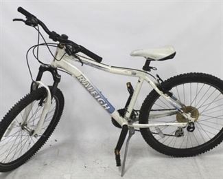 523 - Raleigh 24 speed mountain bike
