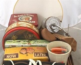 661 - Assorted items
