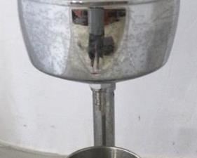 722 - Wyatt cream dispenser w/ cup
