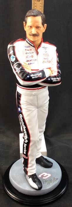 DALE EARNHARDT CHARACTER COLLECTIBLES