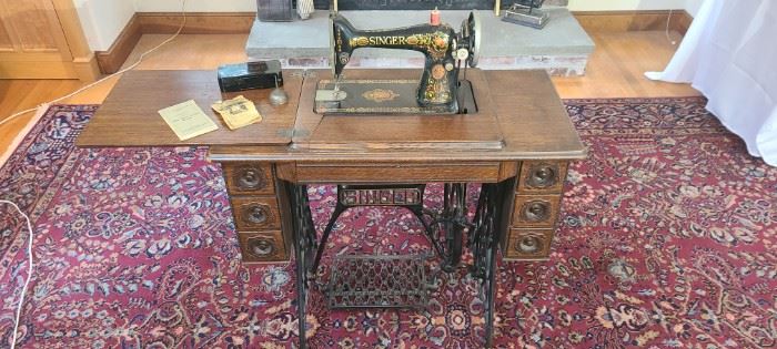 Antique Singer Sewing Machine No. LXVI