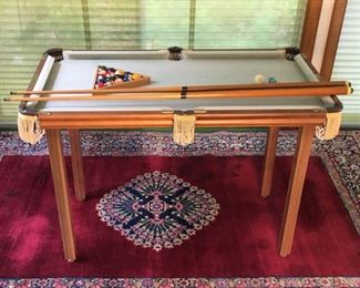 Minnesota Fats Mini Billiard Table
