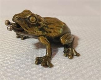 Viennese Bronze Frog Cigar Cutter