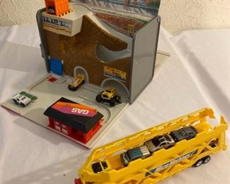 Micro Machines Car Carrier, 25 Cars, and Storage