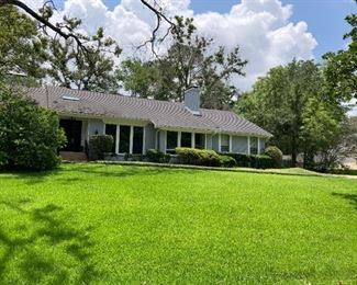 Estate sale: 2720 Woodlake Dr., Tyler, Texas 75701