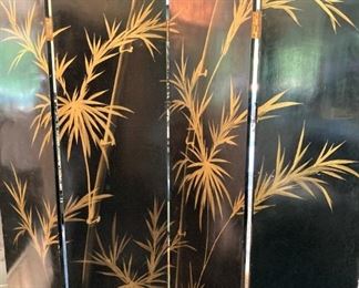 Back of the 4-panel screen