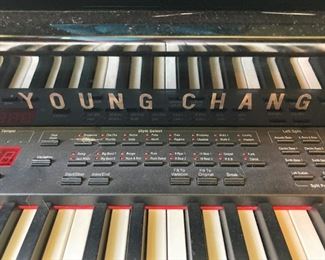 Gorgeous Young Chang baby grand piano