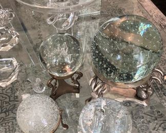 Paper weights/crystal balls with holders