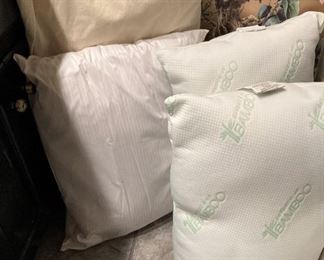 Bed pillows