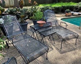 These have matching pads.