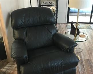 Black recliner $125