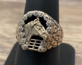 10k Gold Ring set with Diamonds size 9 weighs 7.47 grams