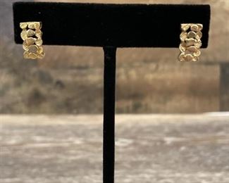 14k Gold Nugget Stud Earrings total weight is 2.65 grams