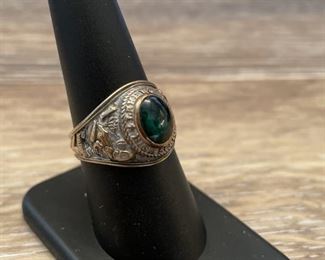 10k Gold 1968 Lake Worth High School Class ring is size 7.5 weighs 7.03 grams