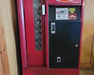 Vintage Dr Pepper Soda Machine Dispenses Bottles
Works great!
28.4 w x 24 d x 55 h