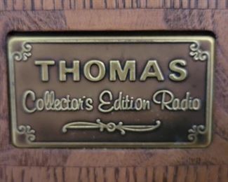 Reproduction Art Deco Radio by Thomas
Tested and Works great
22in w x 10in d x 34in h