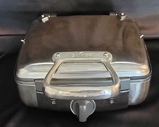 All-Clad Belgian Waffle Iron
Tested and powers on