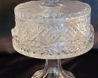 Footed Covered Crystal Petit Cake or Cheese Stand
Only 9in to top of handle when covered