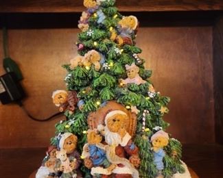The Boyds Bears Light Up Christmas Tree