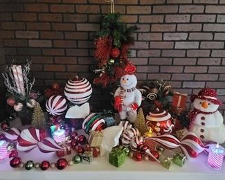 Large Selection of Nicer Christmas Decor Items