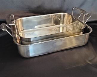 (2) Stainless Roasters are Cuisinart & Tl Mulino.           Top quality in this kitchen  You can't go wrong