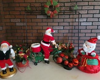 Lot of Animated Santas, all tested and working