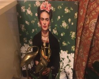 Frida Kahlo... read more here: https://en.m.wikipedia.org/wiki/Frida_Kahlo
Thanks for learning!