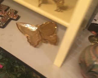 Sorry, I don’t have anything clever to say about an opalescent marigold pressed glass butterfly trinket or bonbon tray. That’s a real narrow audience; I haven’t put in the time. Sorry