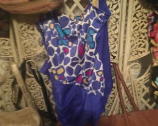 Let’s go swimming! 