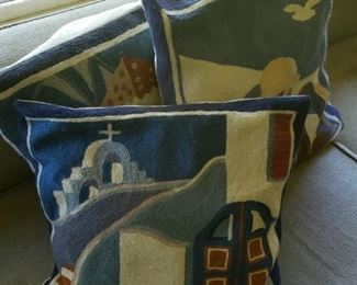 Silk embroidered pillows Missions