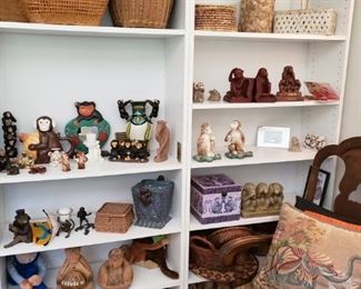 Monkeys, chimpanzees and baskets@