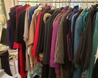 nice women's clothing, many vintage pieces were not photographed