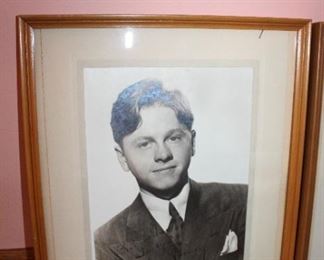 SIGNED MICKEY ROONEY PHOTOGRAPH