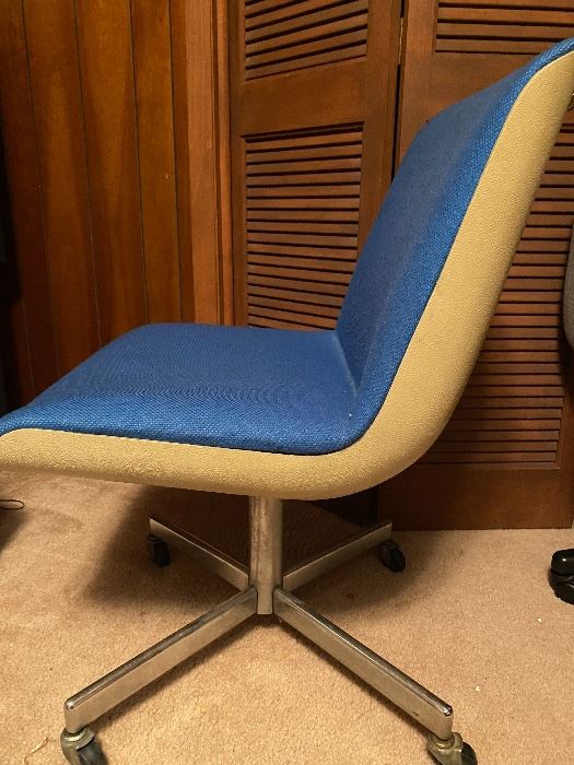 VINTAGE CROYDON OFFICE CHAIR WITH FIBERGLASS BACK IN FABULOUS BRIGHT BLUE HERCULON FABRIC