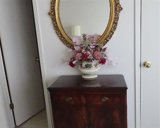 Antique Flamed Mahogany Small Sideboard with Gold Gilded Wall Mirror - Floral Arrangement