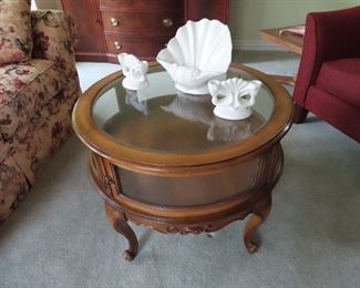 Round Display Cabinet - Maple