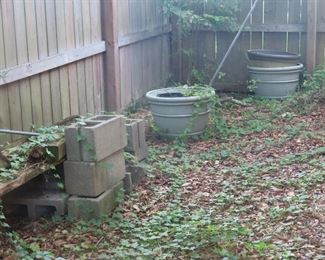 Bricks - Pots - Yard Decor
