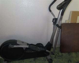 Pro-Form Trainer 820