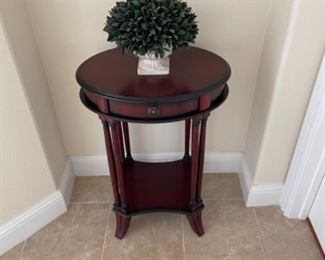 Small Corner Table 