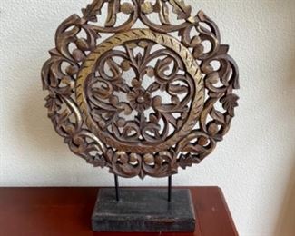 Round Wood Ornament 