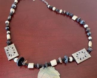 Costume White and Black Bead Necklace w/Leaf Pendant