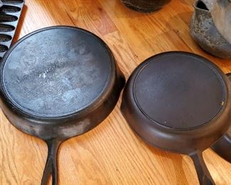 Rare Hanks 12 inch cast iron skillet 