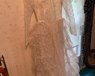 wedding dress circa 1950, excellent condition