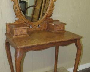 Oak Makeup Vanity