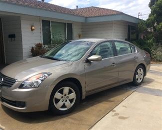 2007 Nissan Altima....... 46648 miles.....Has a few scratches, but otherwise in really nice condition 
