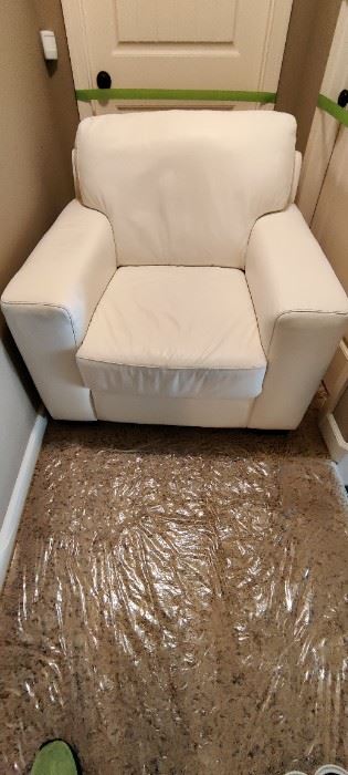 White Leather Couches in Excellent condition with Matching  Chair