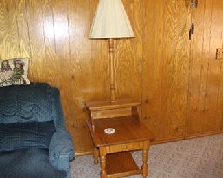End table with built in lamp